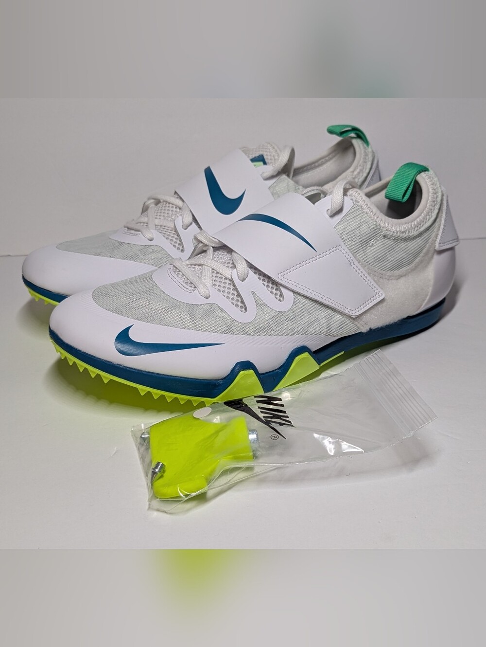 Nike Pole Vault Elite Track & Field Spikes Mens size 9.5 White Spruce FZ9649-100